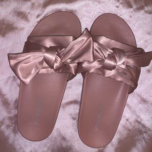 STEVE MADDEN SANDALS